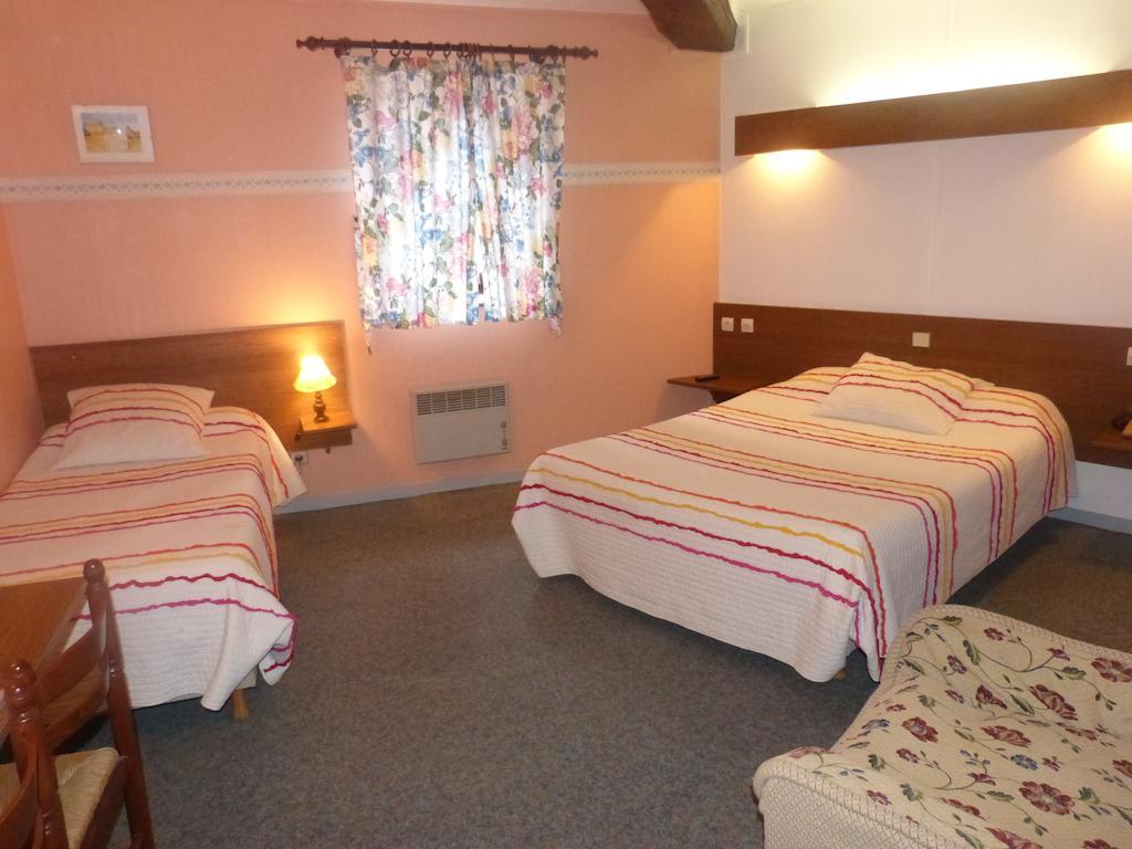 Hotel Du Donjon Champlitte-et-le-Prelot Ruang foto